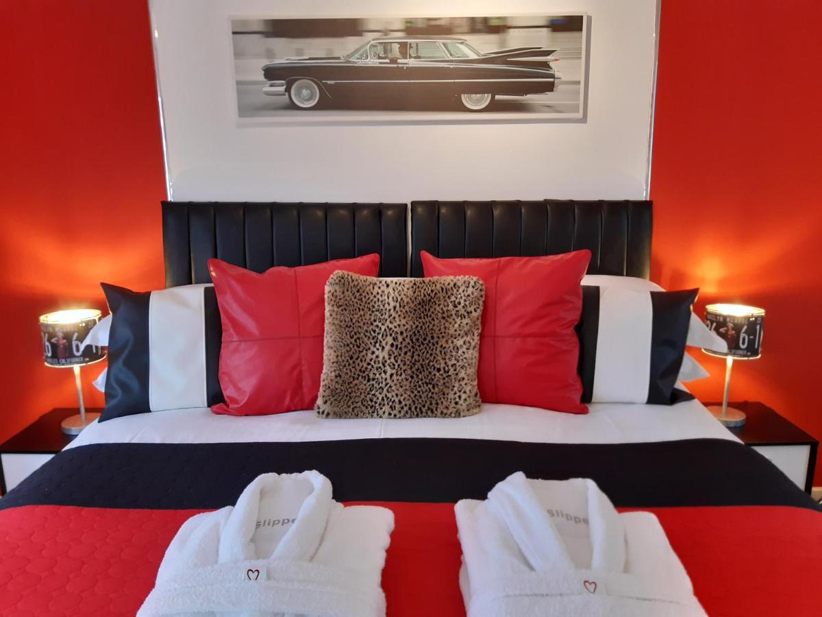 Cadillac Kustomz Hotel - Breakfast Available Rothesay Kültér fotó
